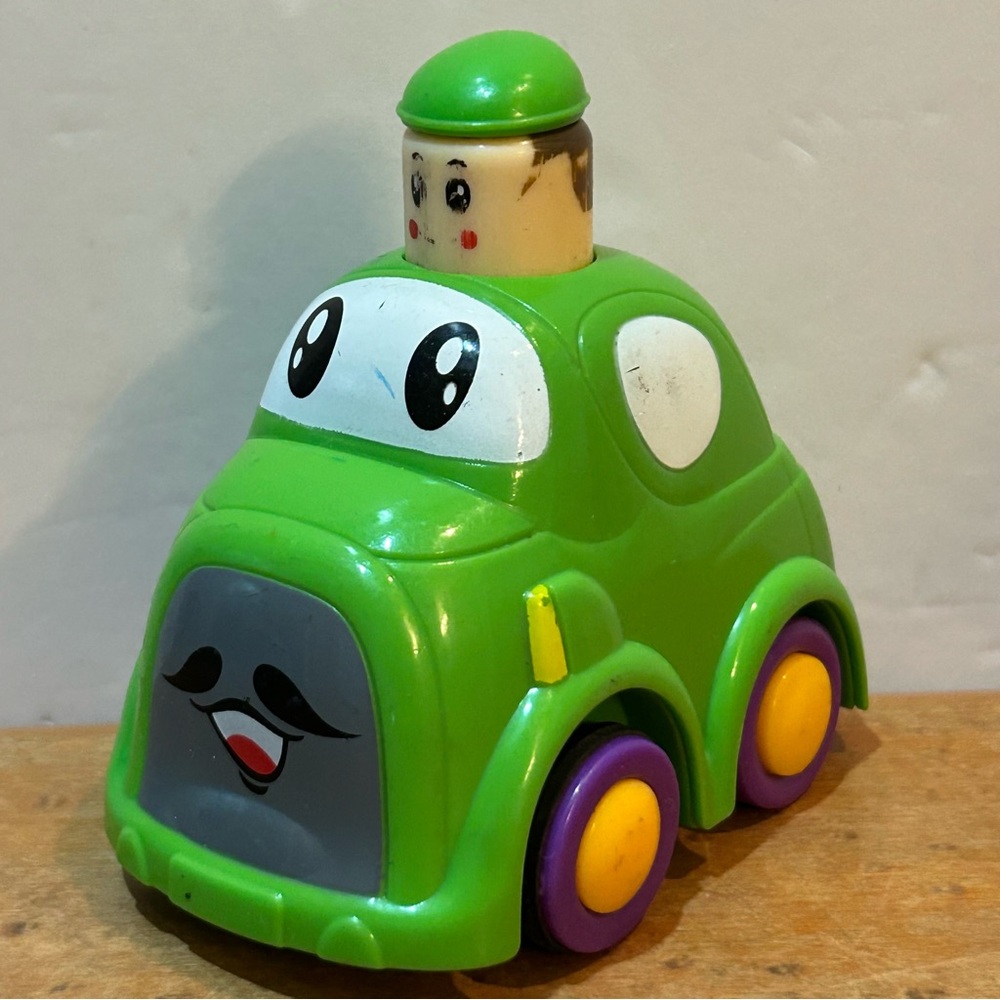 JACKPOT TOYSMITH CITY ZOOMSTER GREEN PUSH ‘N GO CAR FAST 3.5”